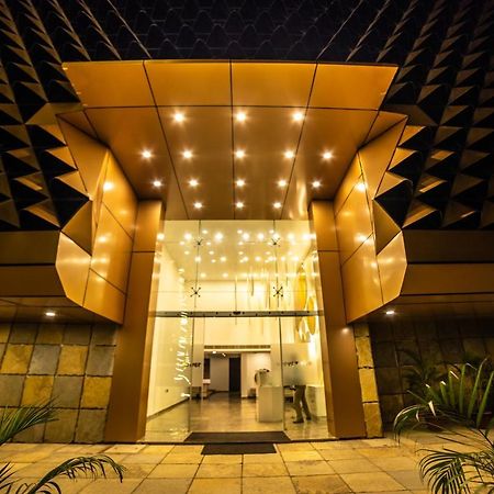 Poppys Tower Hotel Coimbatore Exterior foto